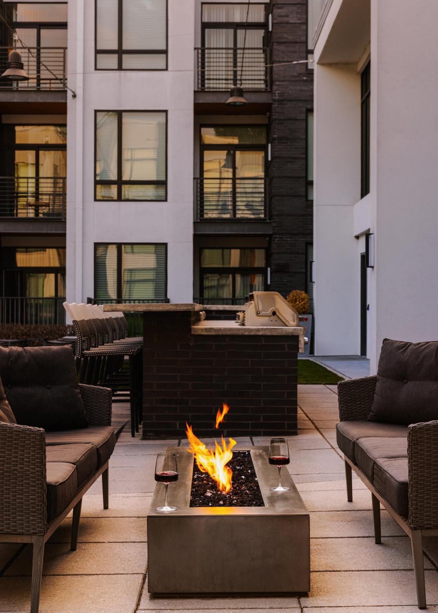 Sonder By Marriott Bonvoy Village 21 Apartments Hillsboro Village แนชวิลล์ ภายนอก รูปภาพ