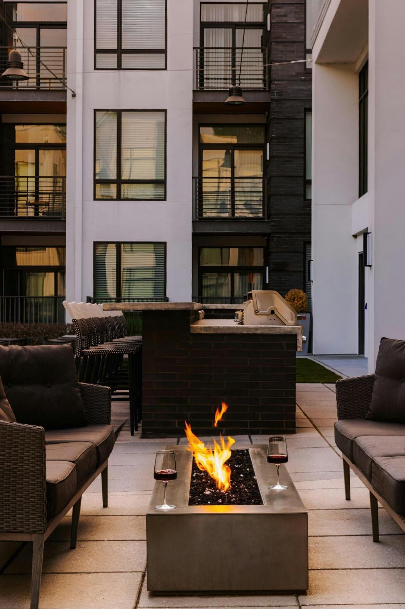 Sonder By Marriott Bonvoy Village 21 Apartments Hillsboro Village แนชวิลล์ ภายนอก รูปภาพ